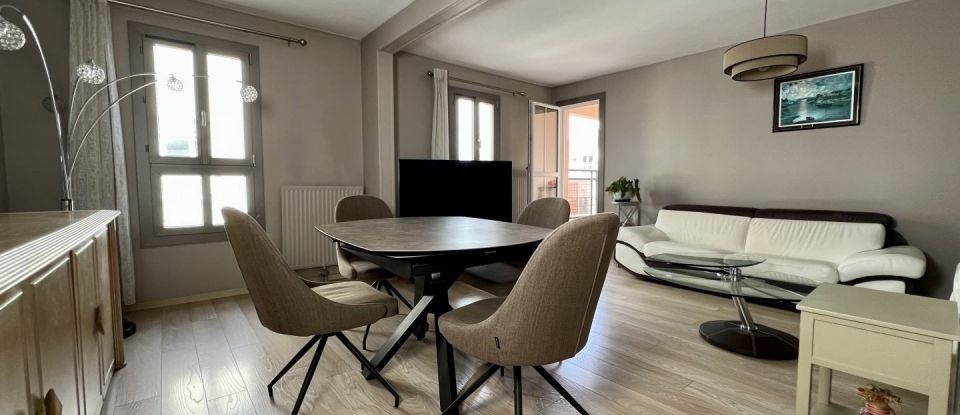 Appartement 5 pièces de 97 m² à Massy (91300)