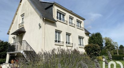Maison 7 pièces de 120 m² à Carhaix-Plouguer (29270)