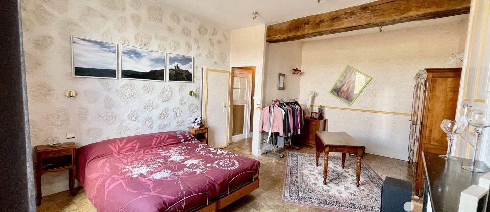 House 8 rooms of 180 m² in Sainte-Maure-de-Touraine (37800)