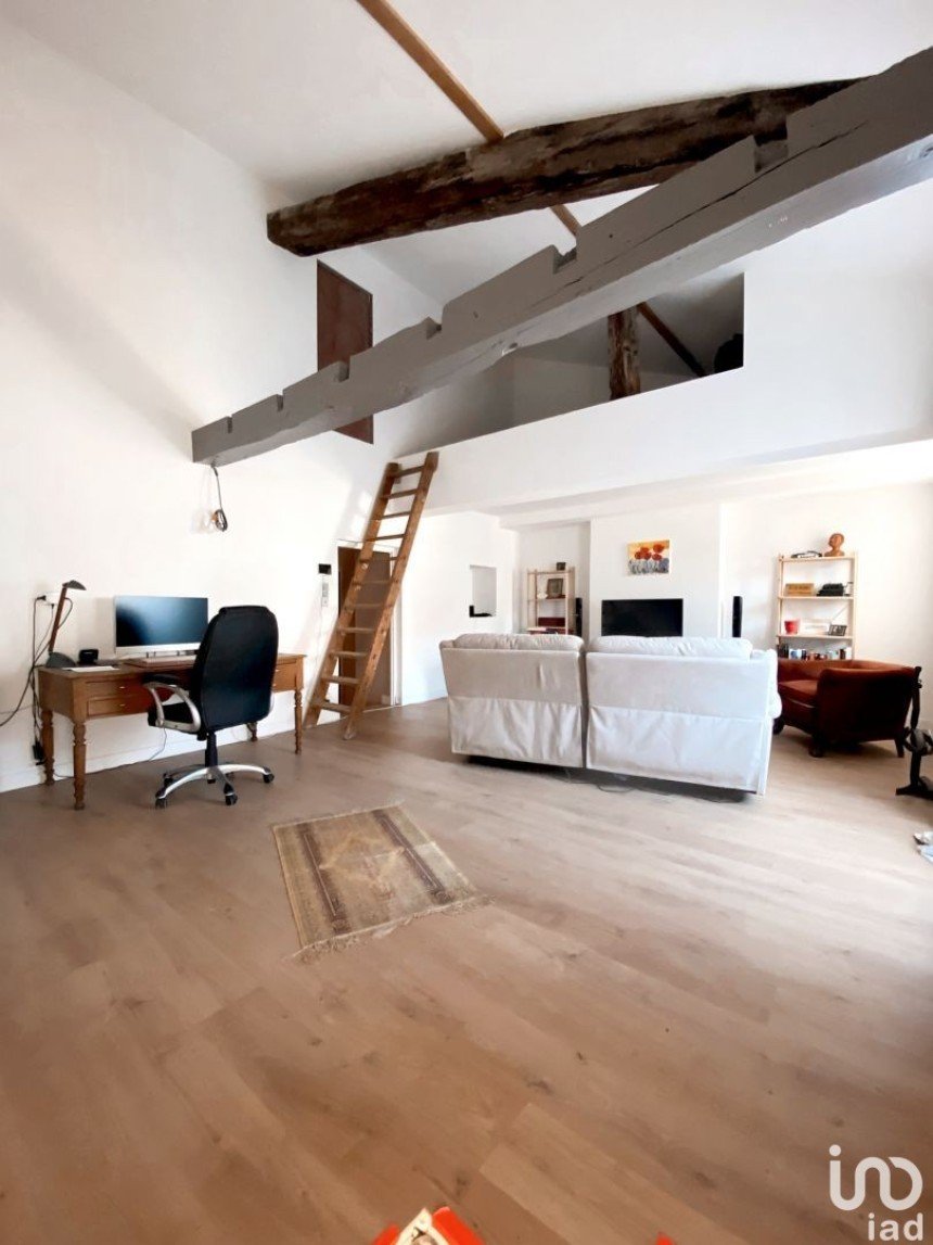 Apartment 3 rooms of 113 m² in Villeneuve-de-Berg (07170)