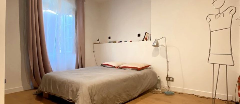 Apartment 3 rooms of 113 m² in Villeneuve-de-Berg (07170)