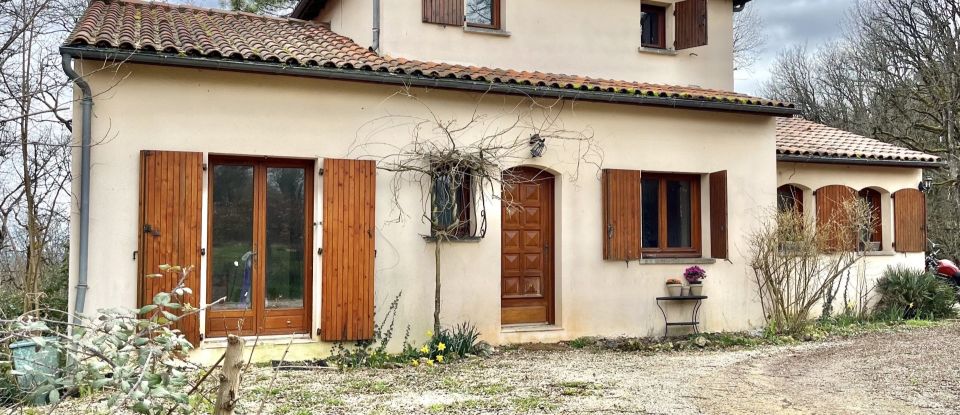 Maison traditionnelle 6 pièces de 120 m² à Sarlat-la-Canéda (24200)