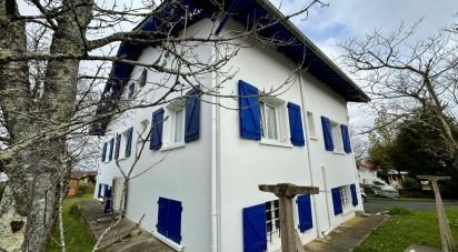 Maison 7 pièces de 165 m² à Urcuit (64990)