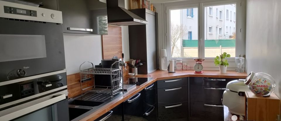 Apartment 3 rooms of 74 m² in Limoges (87000)