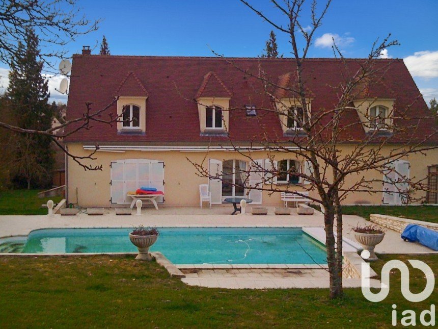 Maison traditionnelle 14 pièces de 490 m² à Pont-sur-Yonne (89140)