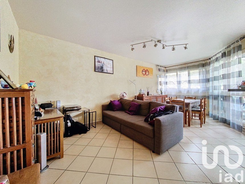 Appartement 3 pièces de 67 m² à Champs-sur-Marne (77420)
