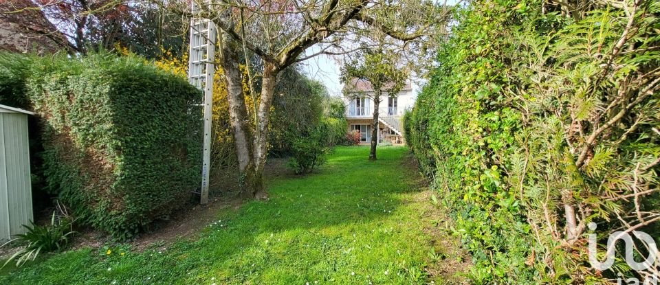 House 5 rooms of 126 m² in Noisy-le-Grand (93160)