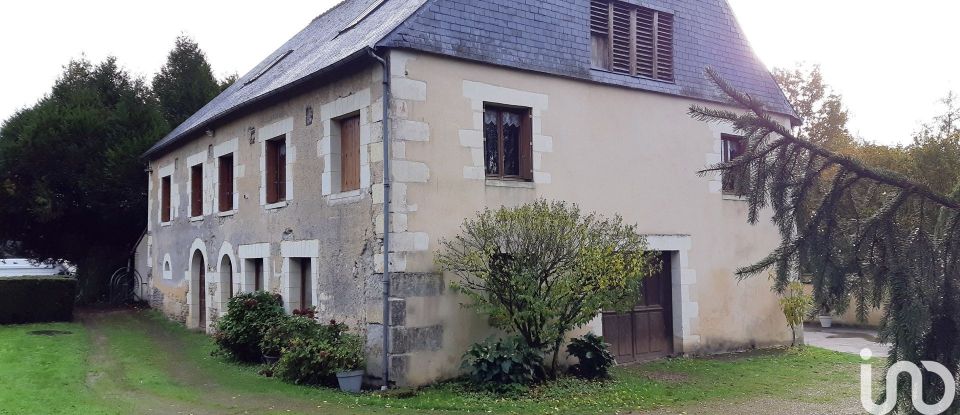 House 6 rooms of 260 m² in La Chapelle-Huon (72310)
