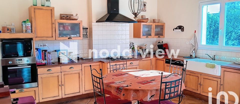 Traditional house 5 rooms of 145 m² in Lunel (34400)