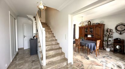 Maison 6 pièces de 175 m² à Ormesson-sur-Marne (94490)