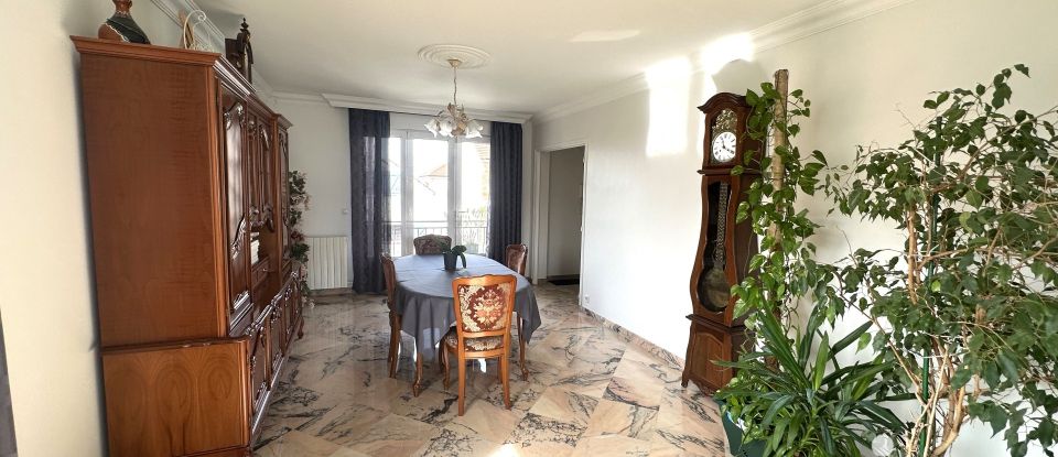 House 6 rooms of 175 m² in Ormesson-sur-Marne (94490)