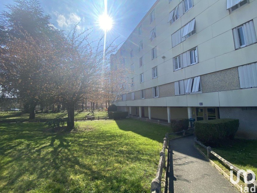 Apartment 4 rooms of 64 m² in Valenton (94460)