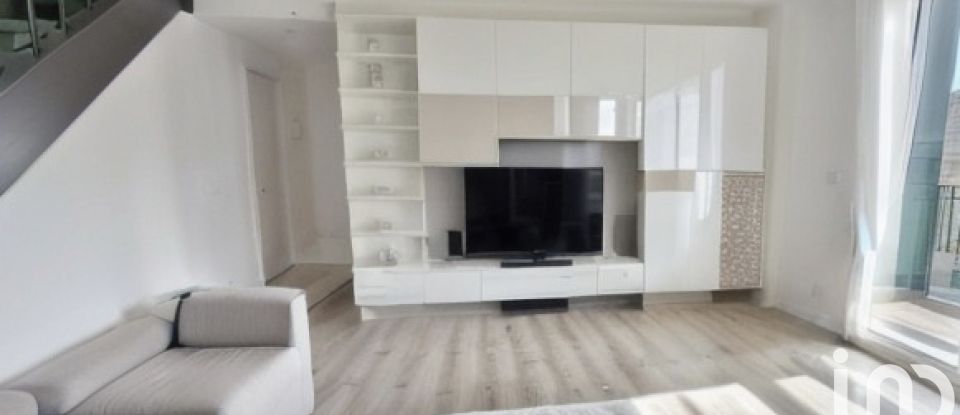 Apartment 4 rooms of 67 m² in Courcouronnes (91080)