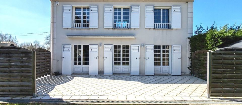 House 7 rooms of 170 m² in Saint-Germain-lès-Arpajon (91180)