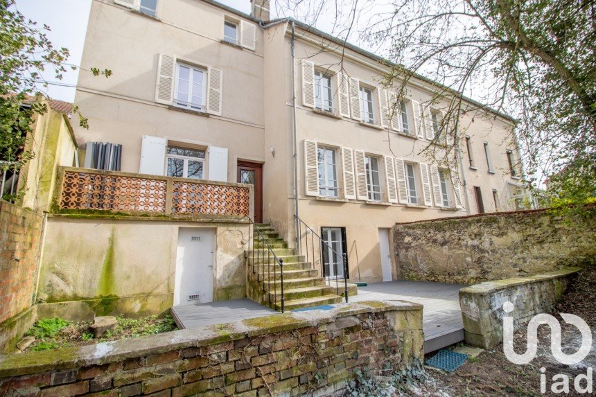House 6 rooms of 170 m² in Meaux (77100)