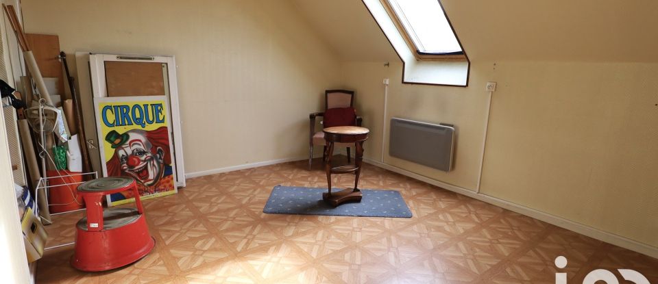 Maison traditionnelle 4 pièces de 89 m² à Saint-Germain-des-Fossés (03260)