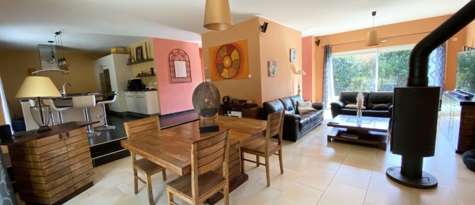 House 6 rooms of 158 m² in Saint-Fargeau-Ponthierry (77310)