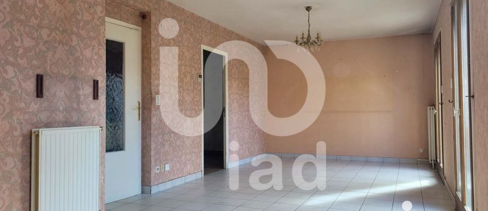 House 5 rooms of 95 m² in Montluçon (03100)