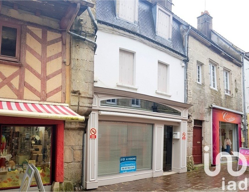 Building in Pontivy (56300) of 108 m²