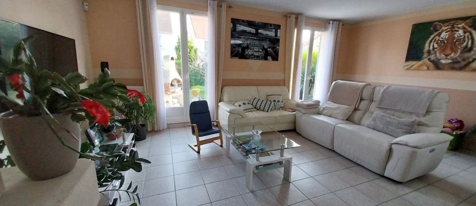 House 6 rooms of 125 m² in Chelles (77500)