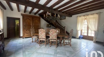 Maison traditionnelle 8 pièces de 278 m² à Villebret (03310)