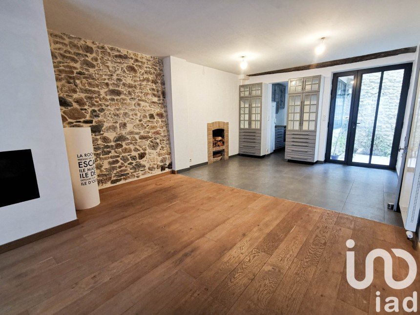 Town house 7 rooms of 156 m² in La Rochelle (17000)