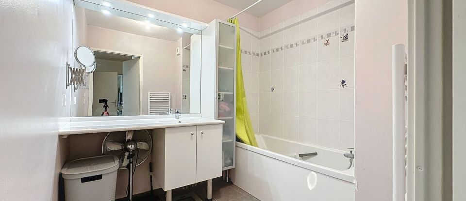 Apartment 3 rooms of 62 m² in Mantes-la-Jolie (78200)