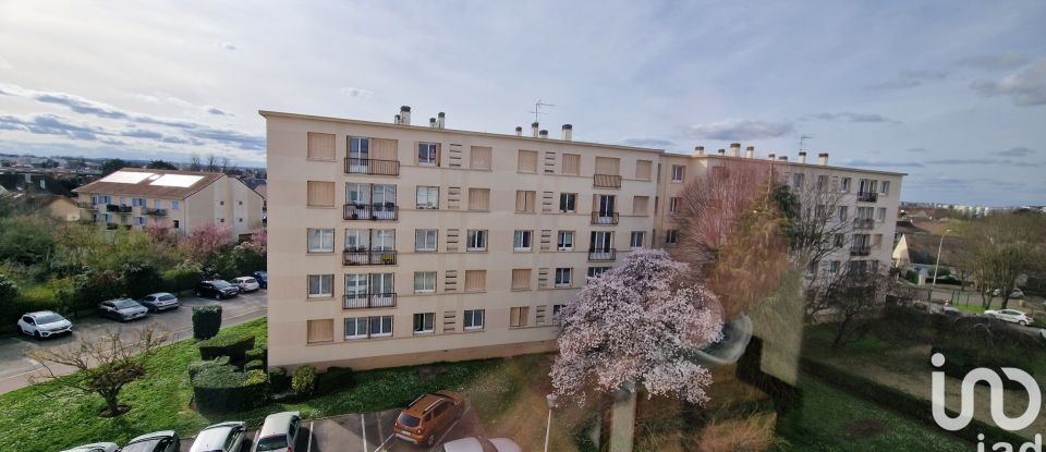 Appartement 4 pièces de 71 m² à Viry-Châtillon (91170)