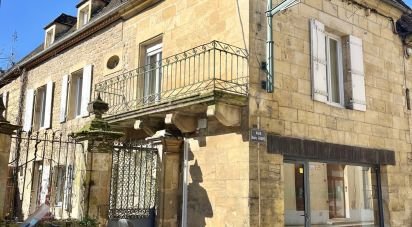 House 7 rooms of 140 m² in Sarlat-la-Canéda (24200)