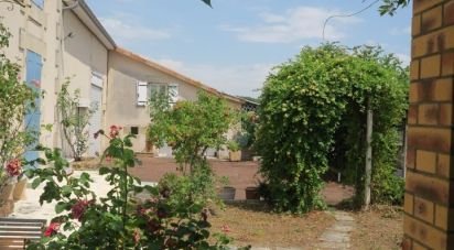 House 6 rooms of 252 m² in Chauvigny (86300)