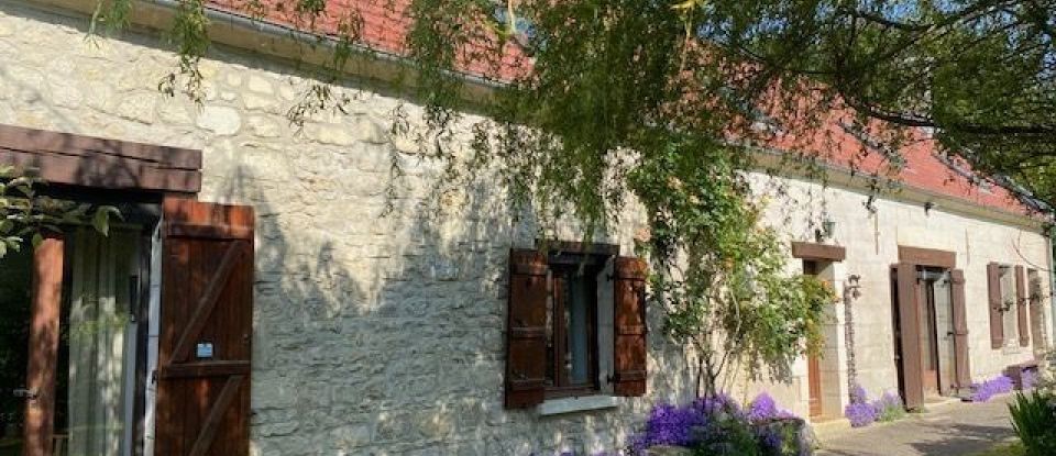 House 5 rooms of 157 m² in Attichy (60350)