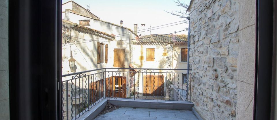 Village house 3 rooms of 118 m² in Rodilhan (30230)