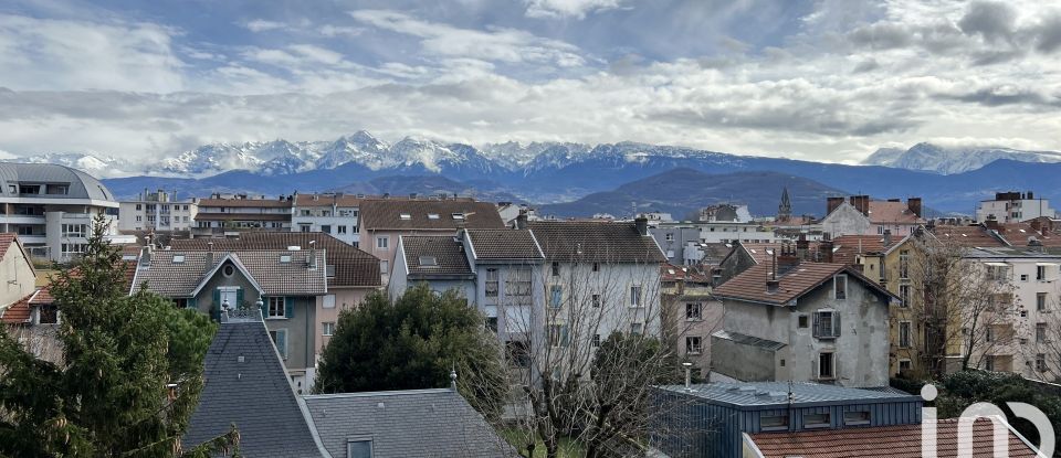 Appartement 3 pièces de 82 m² à Grenoble (38000)