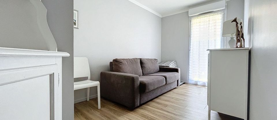 Apartment 4 rooms of 84 m² in Saint-Savin (38300)