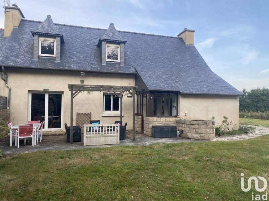 House 5 rooms of 101 m² in Le Faouët (22290)