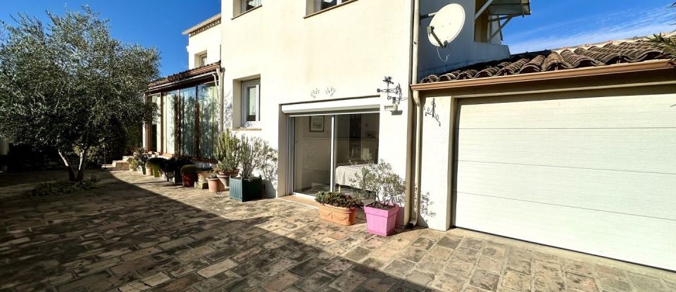 House 5 rooms of 158 m² in Milhaud (30540)