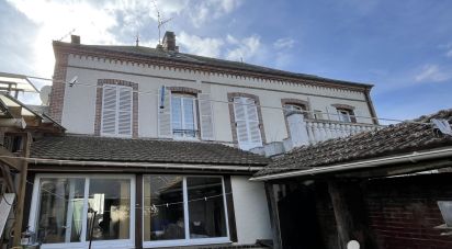 Building in Dreux (28100) of 171 m²