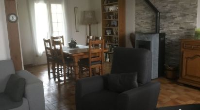 House 7 rooms of 145 m² in Melleray (72320)