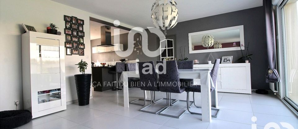 Maison 6 pièces de 130 m² à Limoges-Fourches (77550)