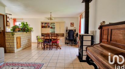 Maison traditionnelle 5 pièces de 106 m² à Duerne (69850)