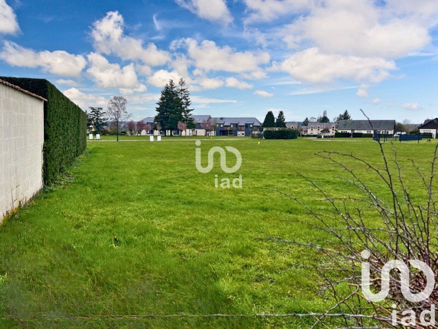 Land of 674 m² in Rugles (27250)