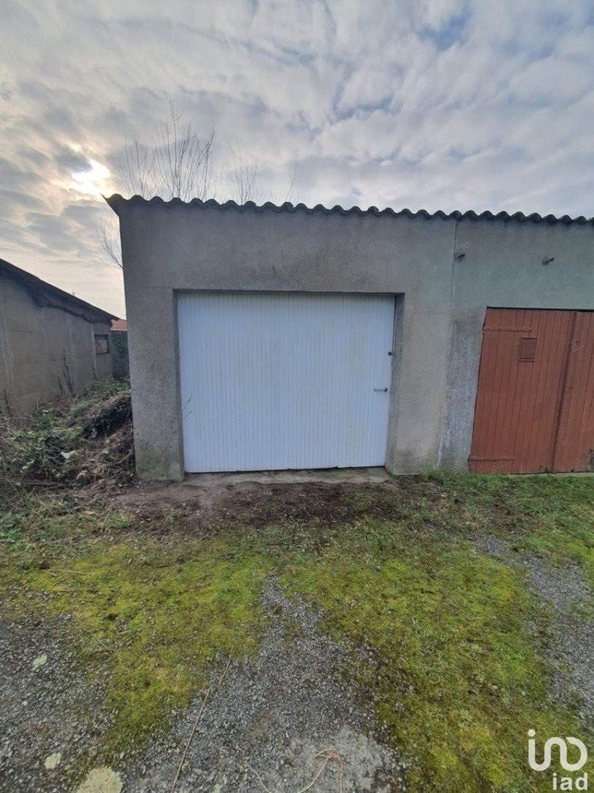 Parking/garage/box de 16 m² à Vertou (44120)