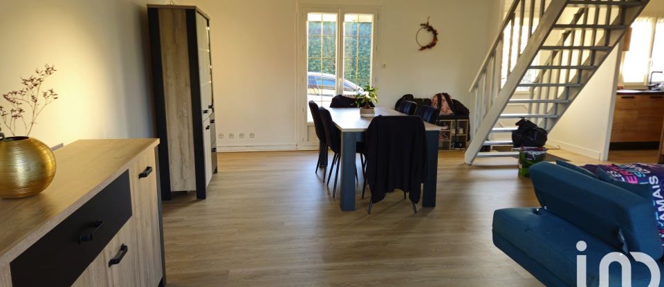 House 7 rooms of 153 m² in Marmagne (18500)