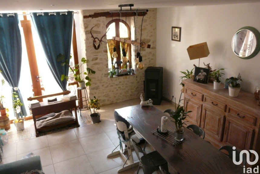 Maison 6 pièces de 165 m² à Sognolles-en-Montois (77520)
