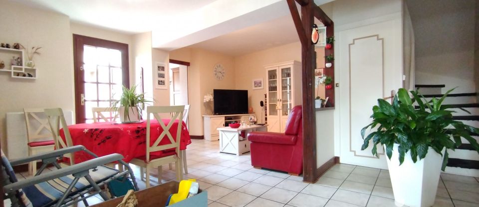 Town house 3 rooms of 79 m² in Bouchemaine (49080)