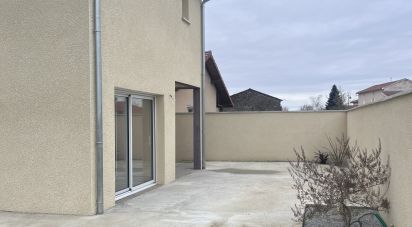 House 6 rooms of 160 m² in L'Hôpital-le-Grand (42210)