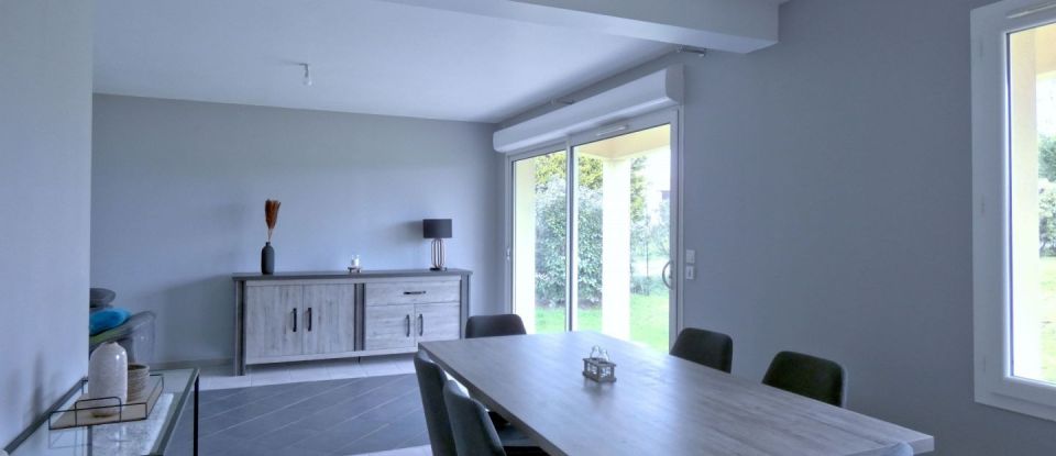 House 5 rooms of 126 m² in Saint-Froult (17780)