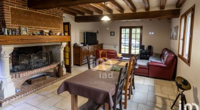 Traditional house 6 rooms of 151 m² in Le Val d'Hazey (27600)