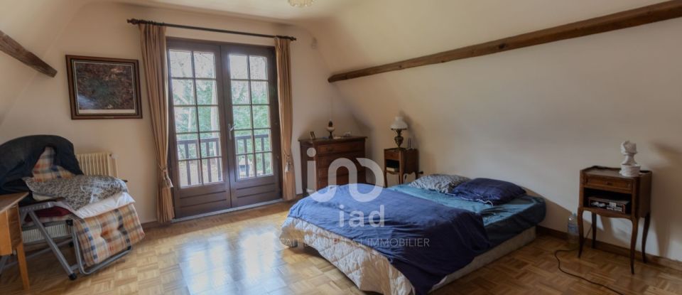 Traditional house 6 rooms of 151 m² in Le Val d'Hazey (27600)