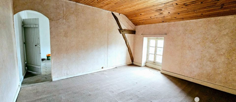 Building in Bourganeuf (23400) of 208 m²